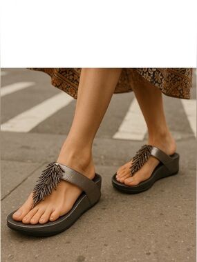 Fitflop Metallic Rose & Black Beaded Thong Sandals
